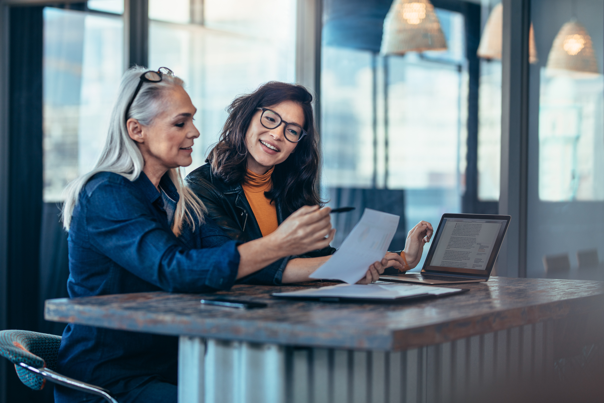 deux femmes investissements financiers